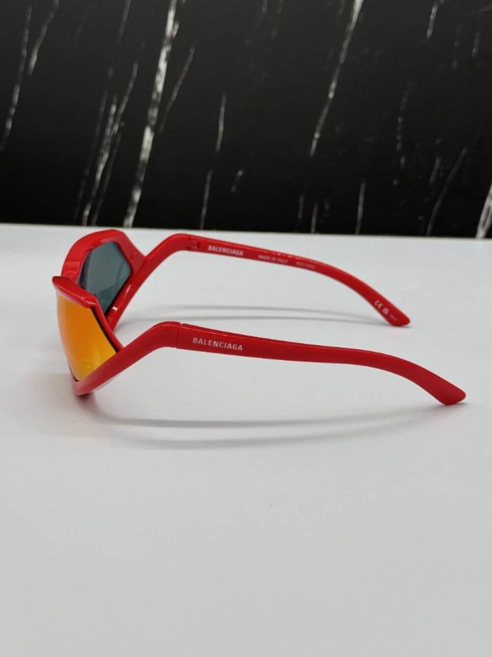 NEW BALENCIAGA BB0289S 005 RED GEOMETRIC UNISEX SUNGLASSES BALENCIAGA EYEWEAR - Picture 6 of 10